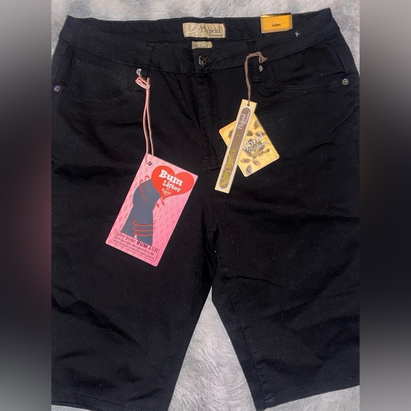Hybrid & company Pants - Hybrid & Company Woman’s  Black Super Stretch Shorts w/Bum Lifter - NWT Size 14